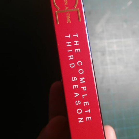 Once Upon a time season 3 ** FREE with purchase of another item** - Picture 2 of 2